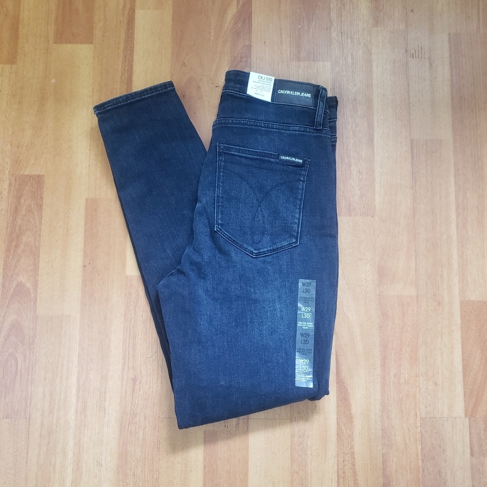 NWT Calvin Klein High Rise Skinny Jean's W29 x L30